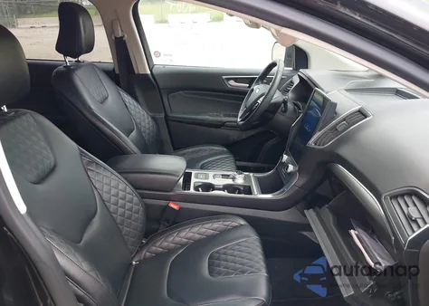 2023 Ford Edge Titanium z USA, uszkodzony, nr VIN 2FMPK4K95PBA14797